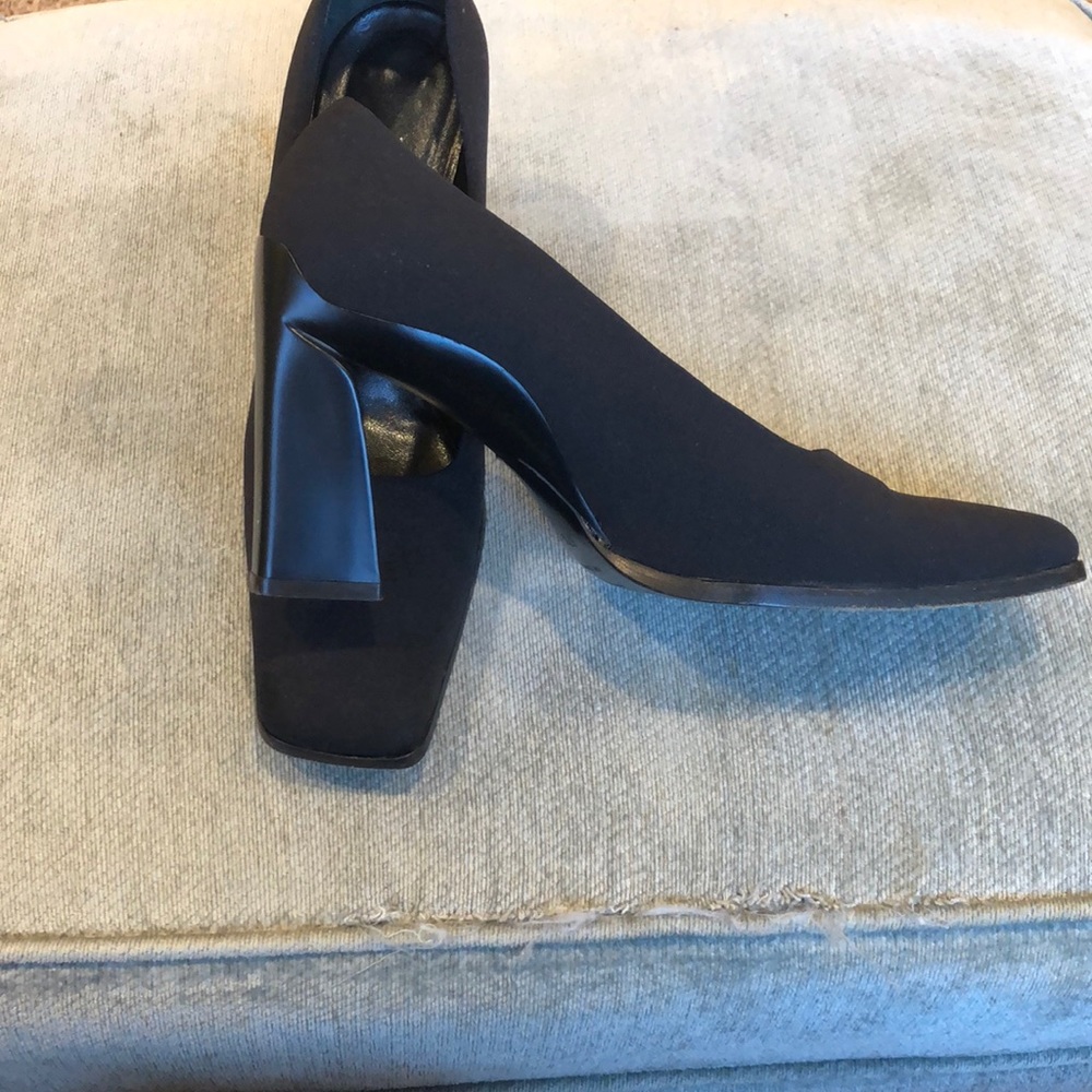 Prada - Picture 3 of 3